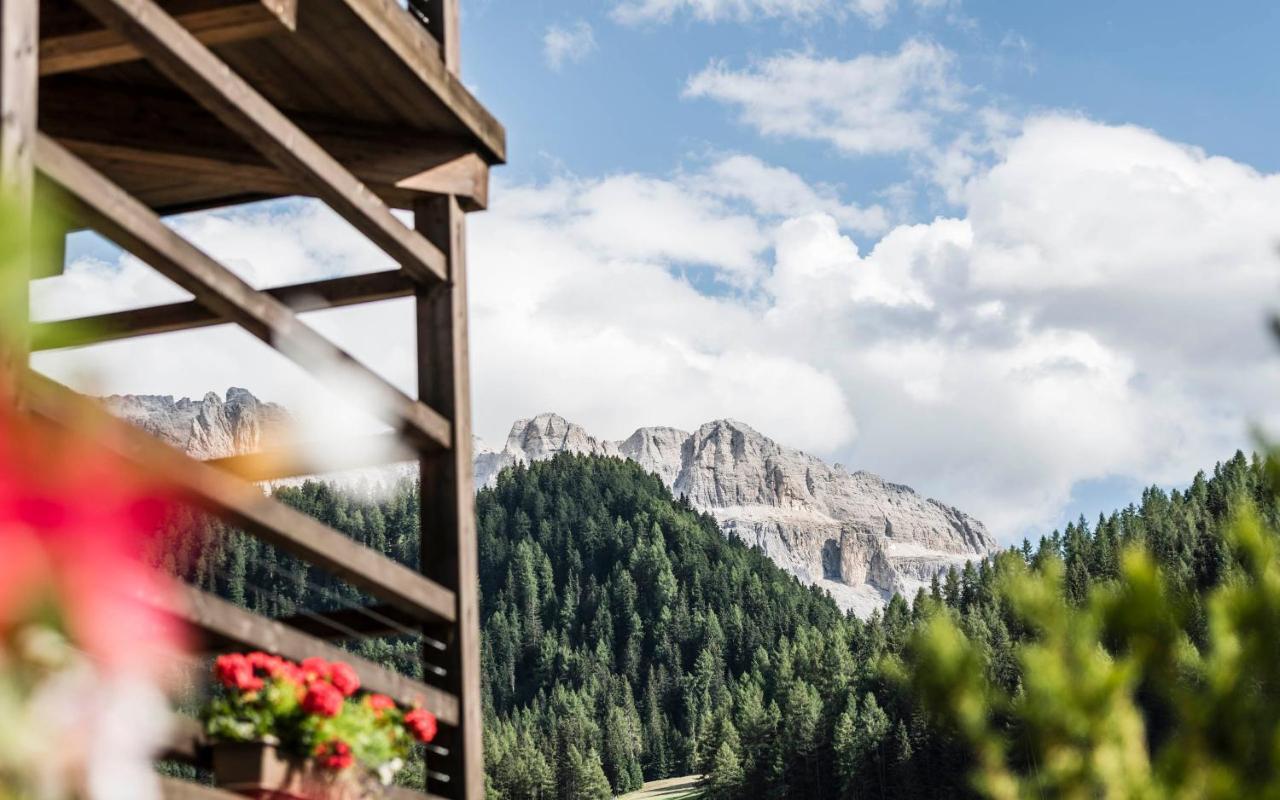 Cadepunt The Dolomites Lodge Selva di Val Gardena Ngoại thất bức ảnh